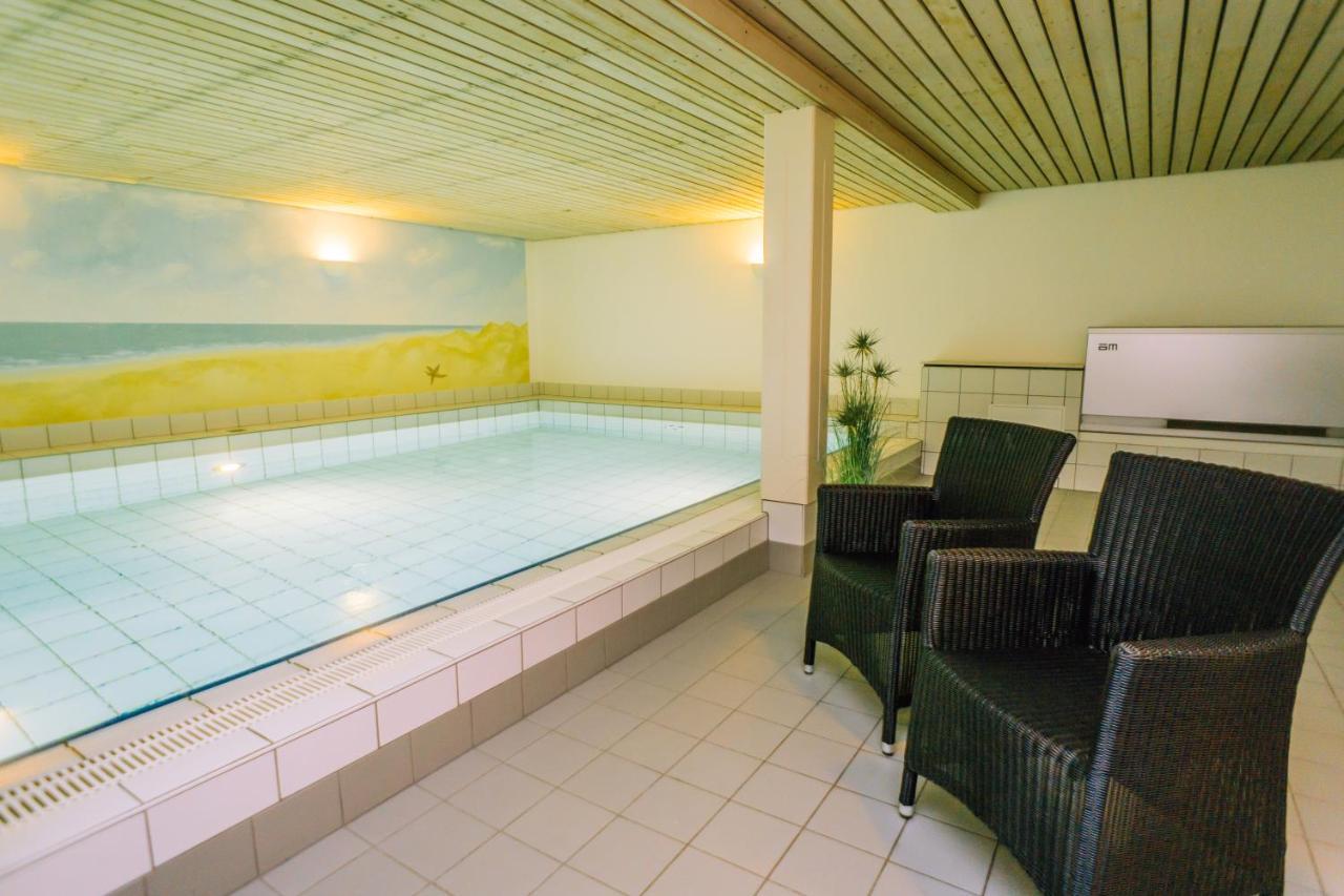 Gemuetliche Wohnung Unter Reet Mit Pool Und Sauna In 凯图姆 外观 照片